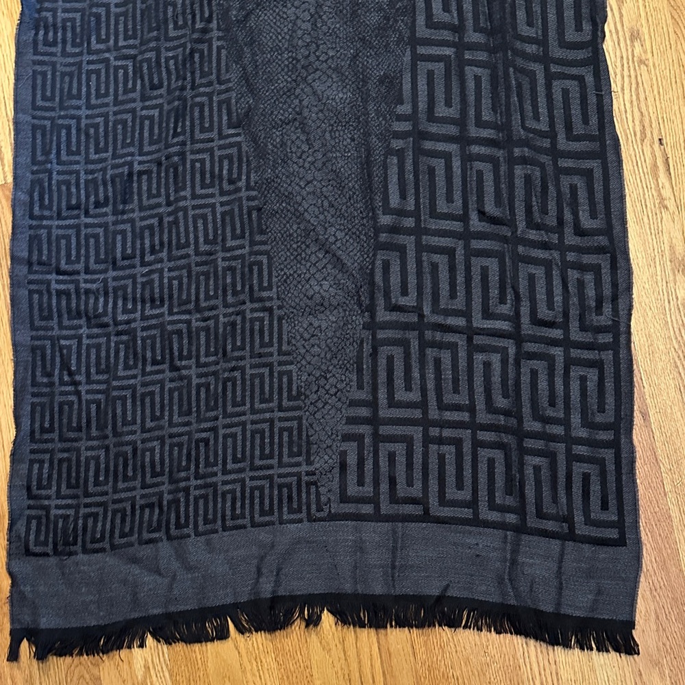 Versace Black and Gray Geometric Scarf - Picture 3 of 5